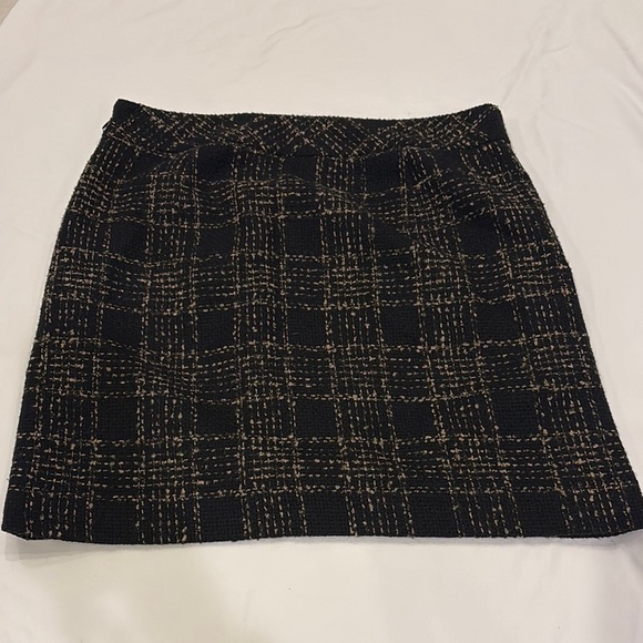Loft Chic Black and Brown Plaid Skirt - Picture 2 of 3